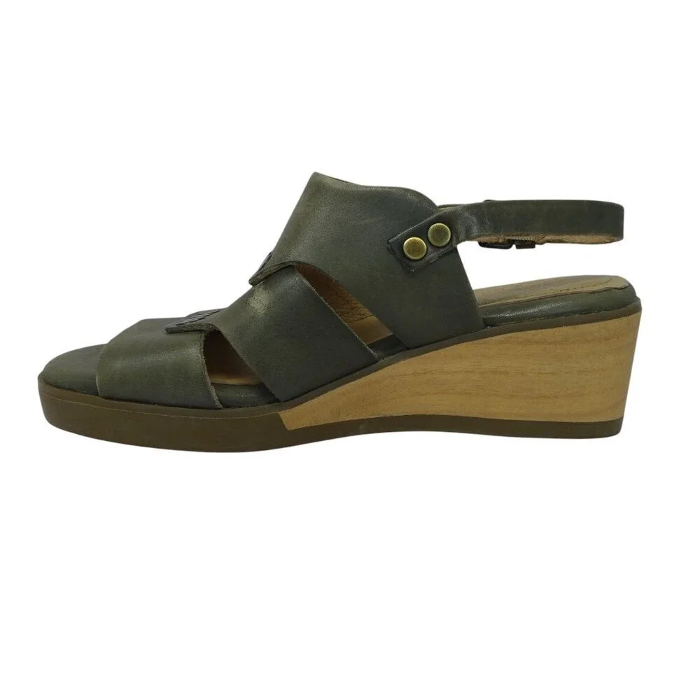 Bussola Massa Wedge‎ Sandals Womens 37 US 6-6.5 Green Leather Studded Slingback